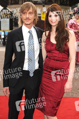 Mackenzie Crook, Gemma Arterton