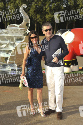 Jack Vettriano mit Begleitung