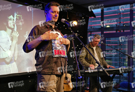 Nico Walser, Wolfgang Grieger