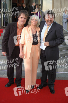 Achim Mentzel mit Familie