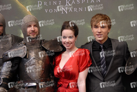 Anna Popplewell, William Moseley