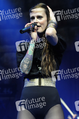 Jennifer Weist (Jennifer Rostock)