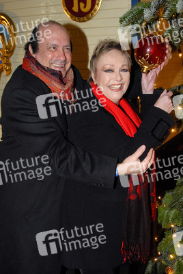 Dan Lahav, Barbara Schöne