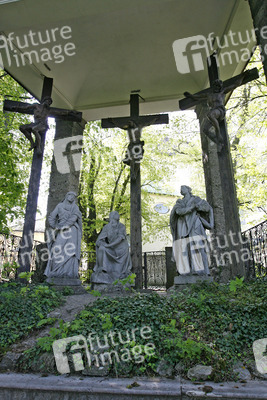 Kreuzigungsszene vor dem Kapuzinerkloster