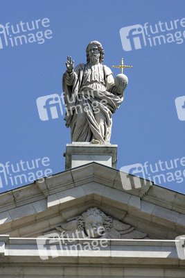 Christus Salvator Giebelfigur auf dem Dom