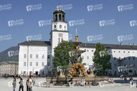 Residenzbrunnen und Neue Residenz