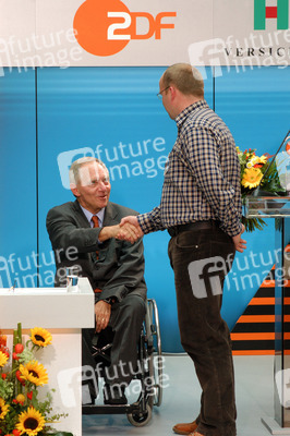 Wolfgang Schäuble mit Preisträger Christian Marwede