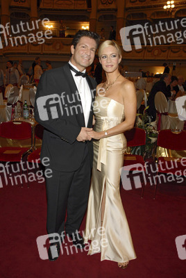 Francis Fulton-Smith, Verena Klein