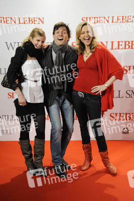 Tobey Wilson mit Freundin Liisa Kessler, Inge Posmyk