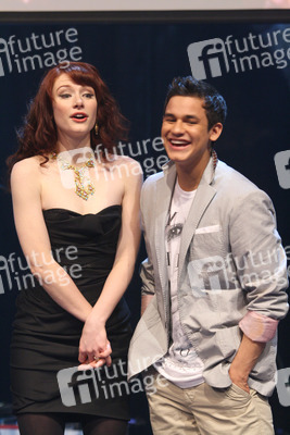 Bryce Dallas Howard, Bronson Pelletier