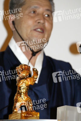 Goldener Berlinale Ehrenbär von Im Kwon-taek