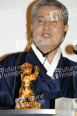 Goldener Berlinale Ehrenbär von Im Kwon-taek