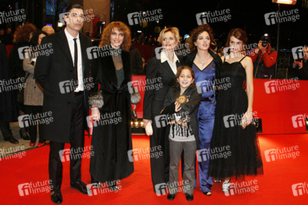 Alessandro Gassman, Begleitung, Isabella Ferrari, Blu Yoshimi, Valeria Golino, Kasia Smutniak