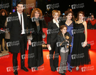 Alessandro Gassman, Begleitung, Isabella Ferrari, Blu Yoshimi, Valeria Golino, Kasia Smutniak