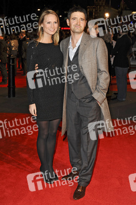 Tom Chambers mit Begleitung