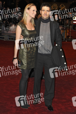 Tom Chambers mit Begleitung