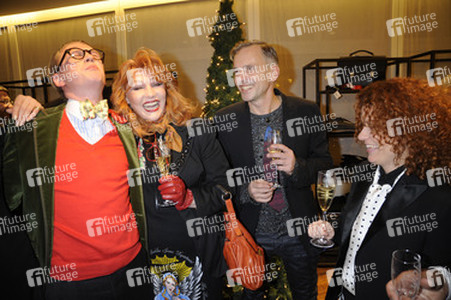 Jan-Henrik M. Scheper-Stuke, Romy Haag, Frank Wilde, Lucy Diakovska