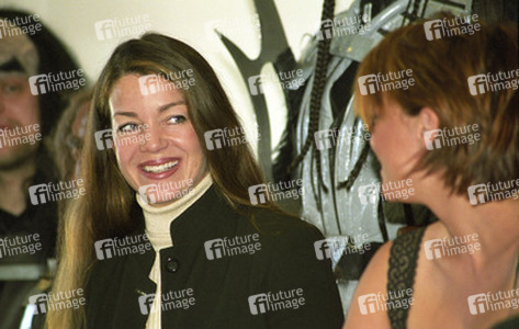 Claudia Christian