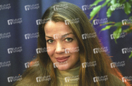 Claudia Christian
