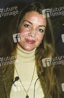 Claudia Christian