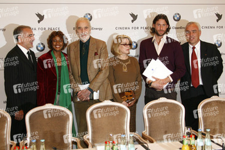 Luis Moreno Ocampo, Waris Dirie, Christopher Lee, Catherine Deneuve, David de Rothschild, Hane-Reiner Schröder