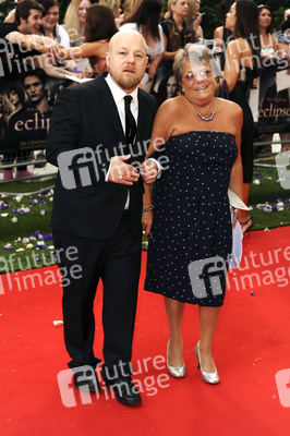 David Slade mit Begleitung