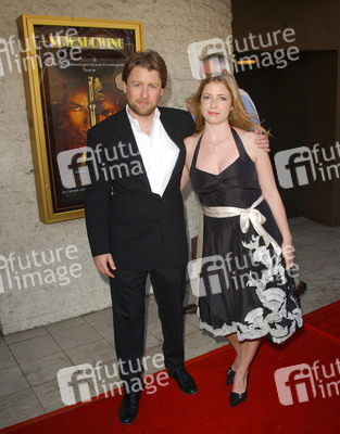 Mikael Hafström mit Begleitung