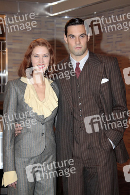 Lauren Lee Smith, Maximilian Simonischek