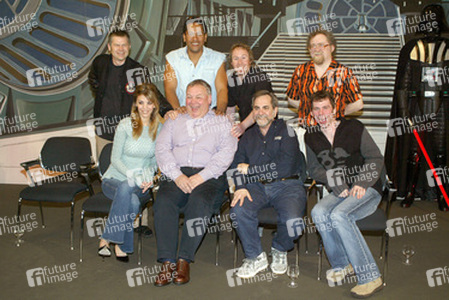 Hans Jenssen (Künstler), Jay Laga'aia (Schauspieler), Richard Chasemore (Künstler), Aaron Allston (Autor), Amy Allen (Schauspielerin), Ian Liston (Schauspieler), Steve Sansweet (Autor), Alan Ruscoe (Schauspieler)