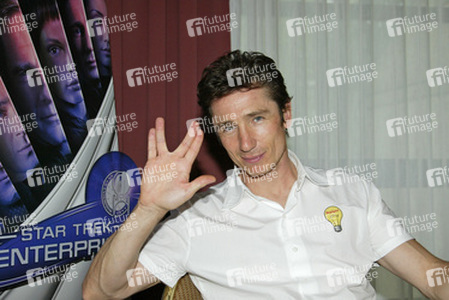 Dominic Keating