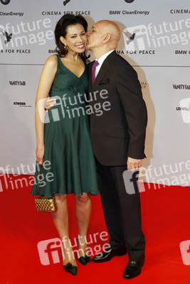 Daniela Lavender, Ben Kingsley