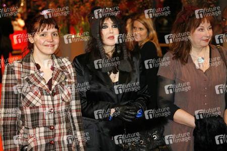 Miss Ming, Isabelle Adjani, Yolande Moreau