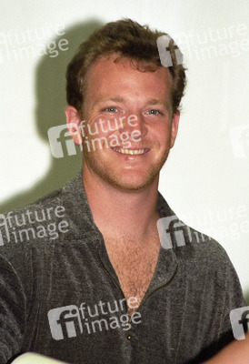 Robert Duncan McNeill