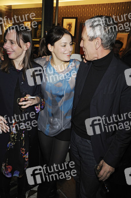 Nicolette Krebitz mit Gästen