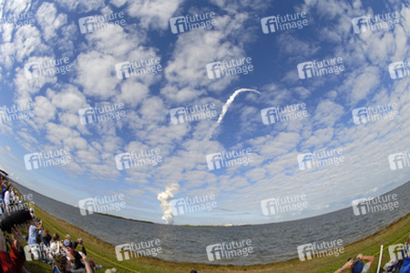 Start des Space Shuttles Atlantis STS-129
