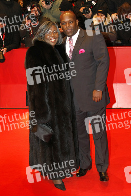 Violetta Wallace, Wayne Barrow