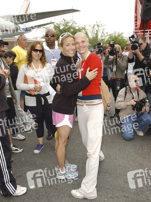 Sheryl Crow, Sharon Blynn