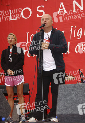 Sheryl Crow, Michael Chiklis