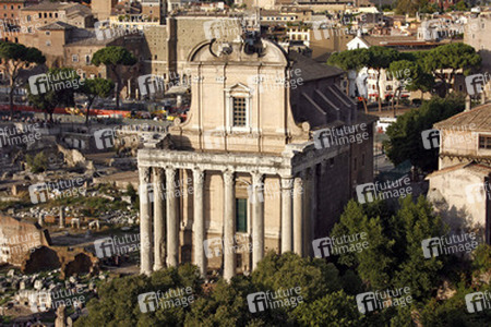 Tempio di Antonino e Faustina / Tempel des Antoninus Pius und der Faustina