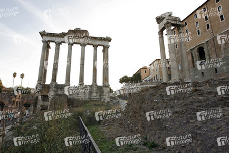 Tempio di Saturno / Tempel des Saturn