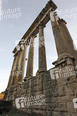 Tempio di Saturno / Tempel des Saturn