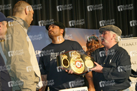 Nikolai Valuev, John Ruiz