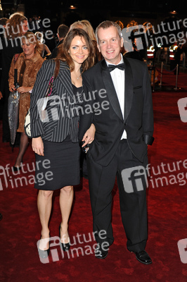 Frank Skinner mit Begleitung