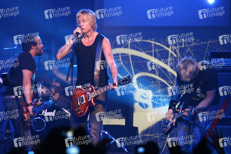 Raul Ruutu, Samu Haber, Janne Kärkkäinen (Sunrise Avenue)