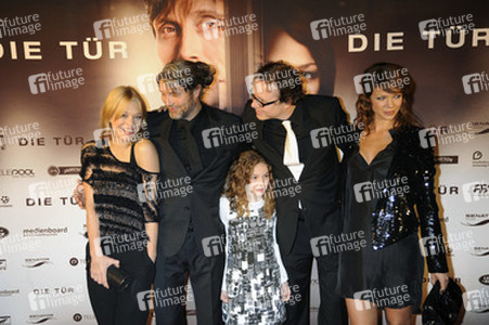 Heike Makatsch, Mads Mikkelsen, Valeria Eisenbart, Anno Saul, Jessica Schwarz