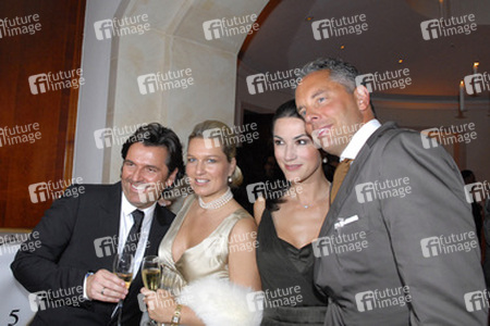 Thomas Anders mit Ehefrau Claudia und Mariella Ahrens mit Ehemann Patrick Graf Faber-Castell