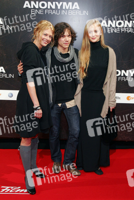 Isabell Gerschke, Sebastian Urzendowsky, Anne Kanis