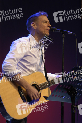Bryan Adams