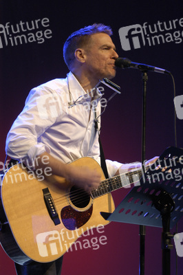 Bryan Adams