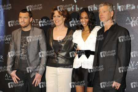 Sam Worthington, Sigourney Weaver, Zoe Saldana, Stephen Lang